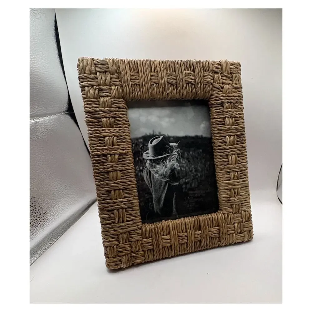 Pottery Barn Capitola 8x10 Seagrass Woven Picture Frame Natural NEW